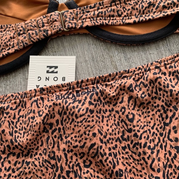 π₯π₯BILLABONG - HIDDEN SHORES MORGAN UNDERWIRE HIGH MAUI BIKINI SETπ₯π₯ - Picture 8 of 10